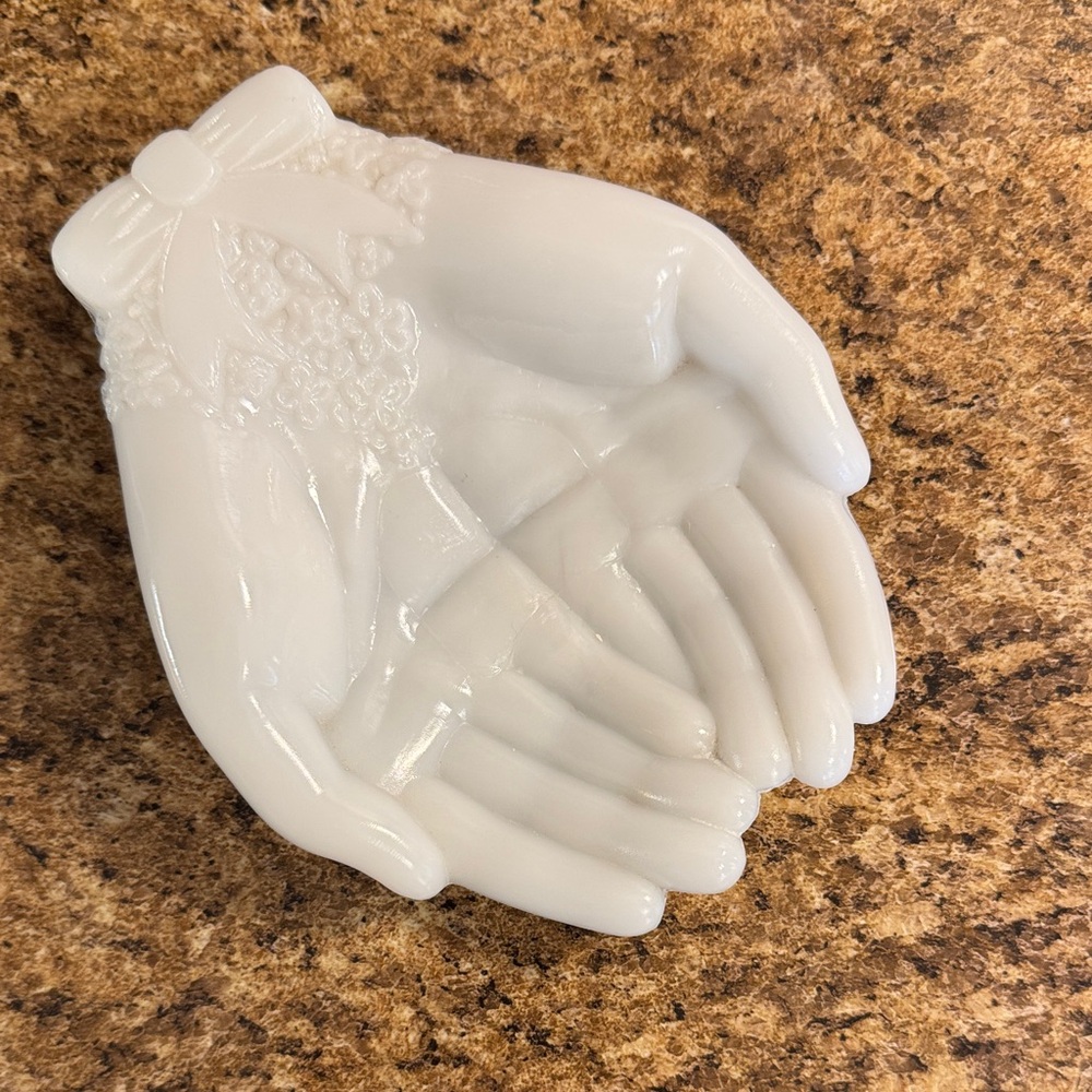 Avon Vintage Open Hands Jewelry Trinket Dish Milk Glass 70s 80s Touch of Beauty